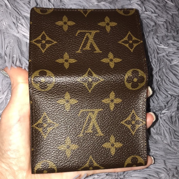 ⭐️Host Pick⭐️ Authentic Louis Vuitton - Picture 12 of 16